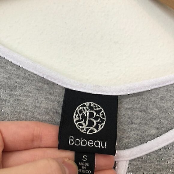 BOBEAU Solid Gray White Keyhole Cutout Short Flutter Sleeve Blouse Top Small SM - Picture 6 of 8